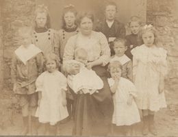 My maternal Irish family. Taken c1913. Please do not reproduce.